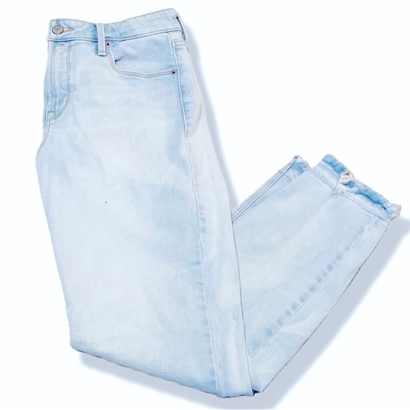 Old Navy Denim - Like New - Old Navy High-Rise Power Straight Jeans - Light Wash - Size 12